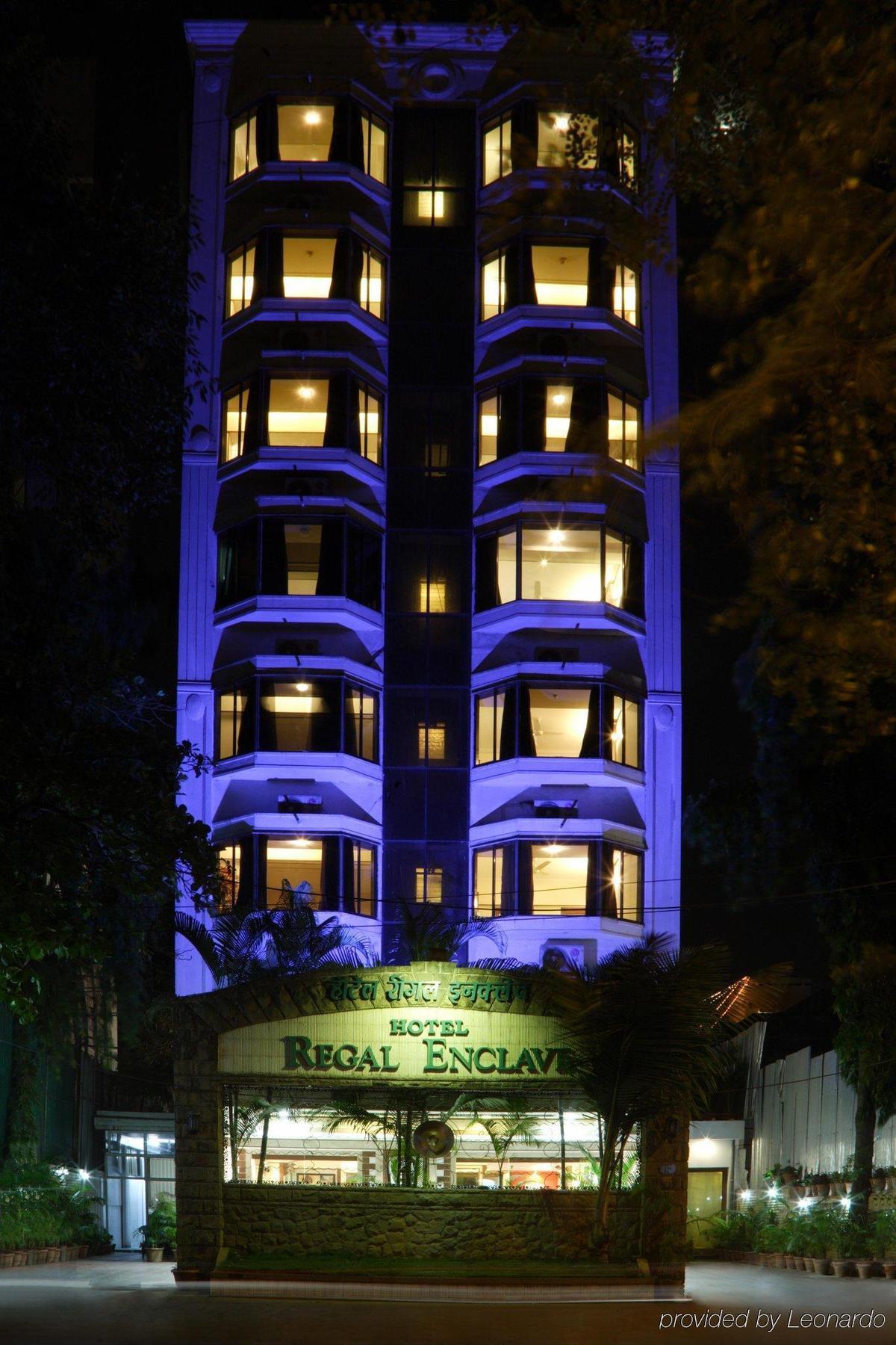 Отель Regal Enclave Мумбаи Экстерьер фото